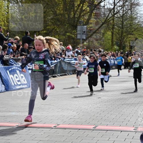 12.04.2026 - 45. Internationalen Wilhelmsburger Insellauf J. Mangold http://msf.ph/oto/9522943 12.04.2026 14:35:12 Ziel 69, 470, 1750, 163, 166, 836, 869, 415, 1707, 846, 842 meine-sportfotos.de