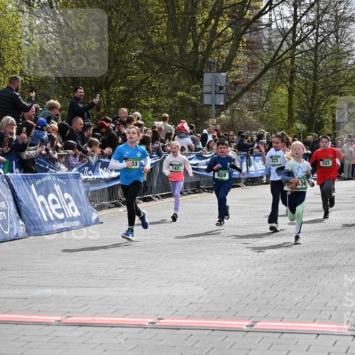 12.04.2026 - 45. Internationalen Wilhelmsburger Insellauf J. Mangold http://msf.ph/oto/9522972 12.04.2026 14:35:17 Ziel 415, 1707, 846, 842, 1703, 156, 659, 873, 142, 522, 1009 meine-sportfotos.de