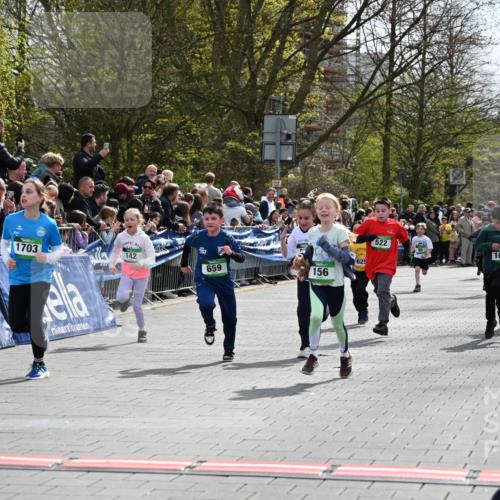 12.04.2026 - 45. Internationalen Wilhelmsburger Insellauf J. Mangold http://msf.ph/oto/9522977 12.04.2026 14:35:17 Ziel 415, 1707, 846, 842, 1703, 156, 659, 873, 142, 522, 1009 meine-sportfotos.de