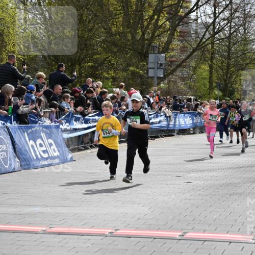 12.04.2026 - 45. Internationalen Wilhelmsburger Insellauf J. Mangold http://msf.ph/oto/9523008 12.04.2026 14:35:23 Ziel 873, 142, 522, 1009, 419, 80, 366, 574, 1017 meine-sportfotos.de