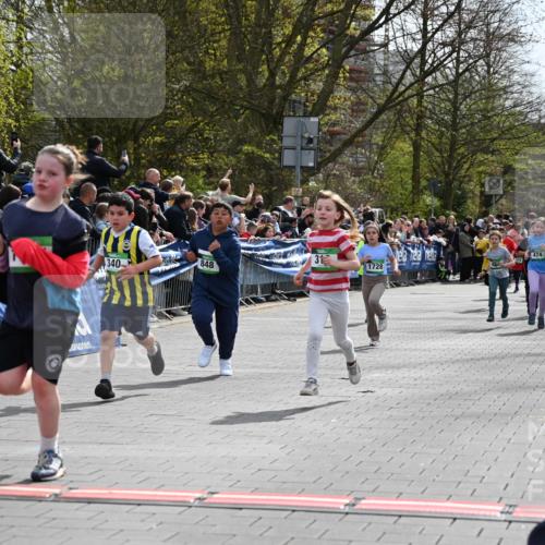 12.04.2026 - 45. Internationalen Wilhelmsburger Insellauf J. Mangold http://msf.ph/oto/9523036 12.04.2026 14:35:28 Ziel 366, 574, 1017, 1717, 312, 340, 848, 1728, 474, 484, 137, 582 meine-sportfotos.de