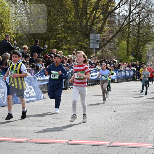 12.04.2026 - 45. Internationalen Wilhelmsburger Insellauf J. Mangold http://msf.ph/oto/9523043 12.04.2026 14:35:28 Ziel 366, 574, 1017, 1717, 312, 340, 848, 1728, 474, 484, 137, 582 meine-sportfotos.de