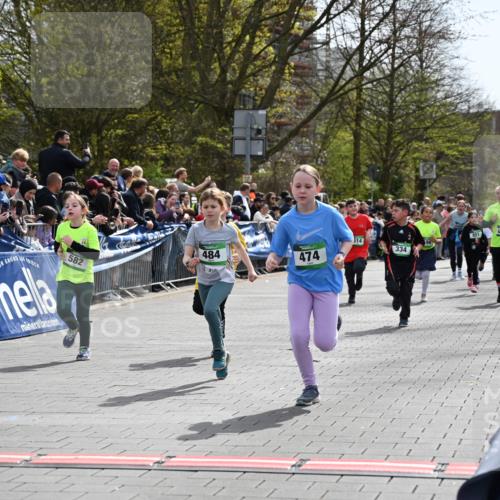 12.04.2026 - 45. Internationalen Wilhelmsburger Insellauf J. Mangold http://msf.ph/oto/9523060 12.04.2026 14:35:31 Ziel 1017, 1717, 312, 340, 848, 1728, 474, 484, 137, 582, 334 meine-sportfotos.de