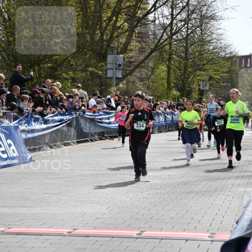 12.04.2026 - 45. Internationalen Wilhelmsburger Insellauf J. Mangold http://msf.ph/oto/9523072 12.04.2026 14:35:33 Ziel 312, 340, 848, 1728, 474, 484, 137, 582, 334, 514, 594, 680, 851 meine-sportfotos.de