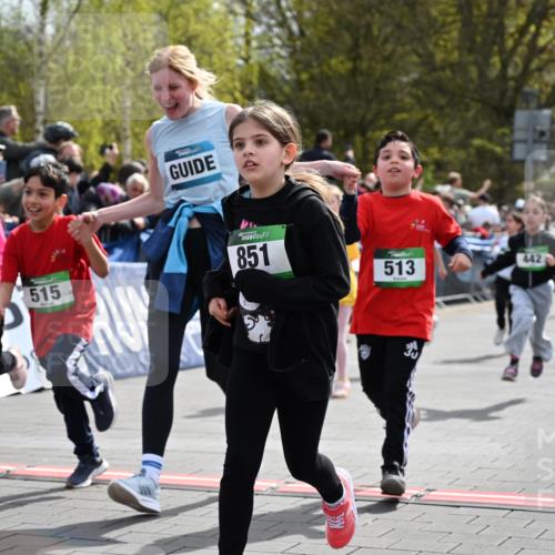 12.04.2026 - 45. Internationalen Wilhelmsburger Insellauf J. Mangold http://msf.ph/oto/9523088 12.04.2026 14:35:38 Ziel 334, 514, 594, 680, 851, 515, 432, 513, 442, 603, 364, 425, 813, 674, 1724 meine-sportfotos.de
