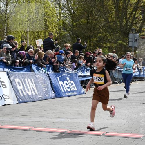 12.04.2026 - 45. Internationalen Wilhelmsburger Insellauf J. Mangold http://msf.ph/oto/9523119 12.04.2026 14:35:44 Ziel 364, 425, 813, 674, 1724, 118, 322, 525, 77, 549, 1729, 606, 13 meine-sportfotos.de