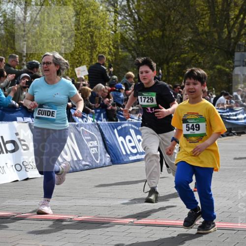 12.04.2026 - 45. Internationalen Wilhelmsburger Insellauf J. Mangold http://msf.ph/oto/9523131 12.04.2026 14:35:47 Ziel 118, 322, 525, 77, 549, 1729, 606, 13, 850, 481, 81 meine-sportfotos.de