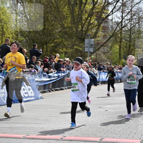 12.04.2026 - 45. Internationalen Wilhelmsburger Insellauf J. Mangold http://msf.ph/oto/9523227 12.04.2026 14:36:03 Ziel 344, 90, 1732, 847, 641, 1056, 411, 93, 148 meine-sportfotos.de