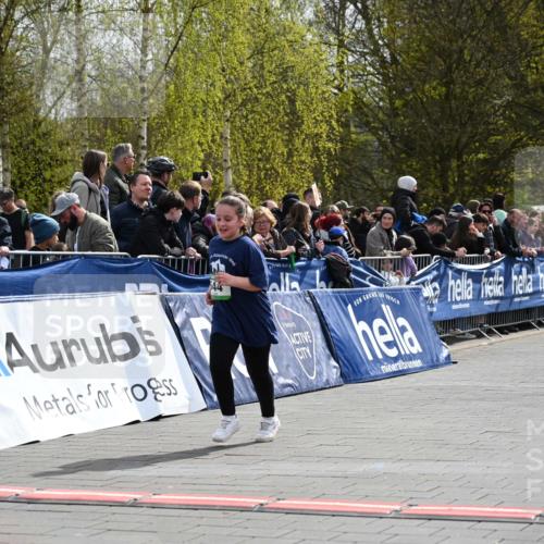 12.04.2026 - 45. Internationalen Wilhelmsburger Insellauf J. Mangold http://msf.ph/oto/9523445 12.04.2026 14:36:54 Ziel 300, 644, 511, 650 meine-sportfotos.de
