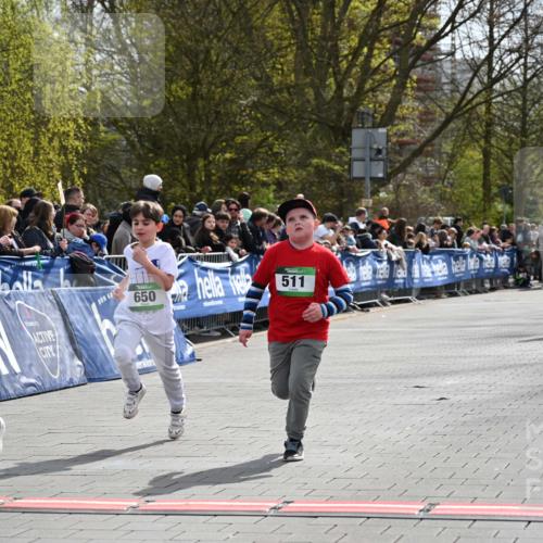 12.04.2026 - 45. Internationalen Wilhelmsburger Insellauf J. Mangold http://msf.ph/oto/9523466 12.04.2026 14:36:57 Ziel 644, 511, 650, 689 meine-sportfotos.de