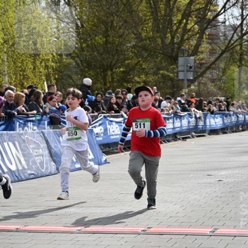 12.04.2026 - 45. Internationalen Wilhelmsburger Insellauf J. Mangold http://msf.ph/oto/9523467 12.04.2026 14:36:57 Ziel 644, 511, 650, 689 meine-sportfotos.de