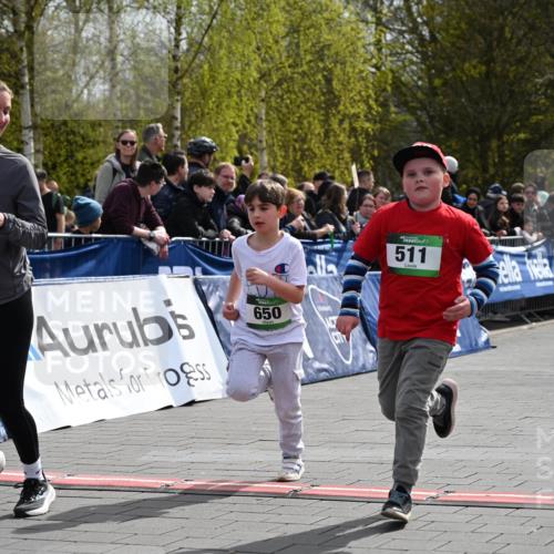 12.04.2026 - 45. Internationalen Wilhelmsburger Insellauf J. Mangold http://msf.ph/oto/9523473 12.04.2026 14:36:58 Ziel 644, 511, 650, 689 meine-sportfotos.de