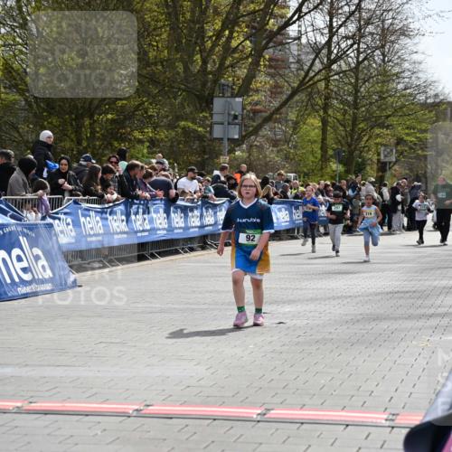 12.04.2026 - 45. Internationalen Wilhelmsburger Insellauf J. Mangold http://msf.ph/oto/9523499 12.04.2026 14:37:04 Ziel 689, 92 meine-sportfotos.de