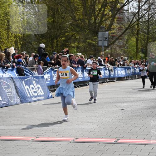 12.04.2026 - 45. Internationalen Wilhelmsburger Insellauf J. Mangold http://msf.ph/oto/9523502 12.04.2026 14:37:08 Ziel 92, 874, 297 meine-sportfotos.de