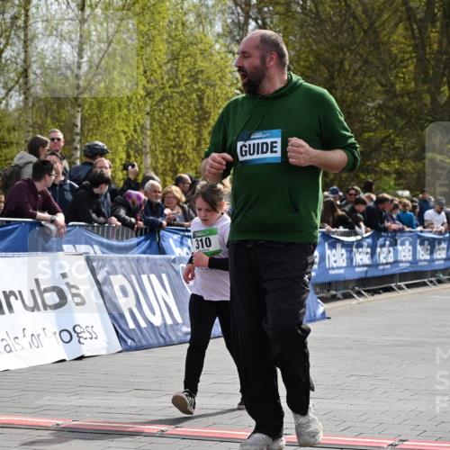 12.04.2026 - 45. Internationalen Wilhelmsburger Insellauf J. Mangold http://msf.ph/oto/9523540 12.04.2026 14:37:15 Ziel 874, 297, 310 meine-sportfotos.de