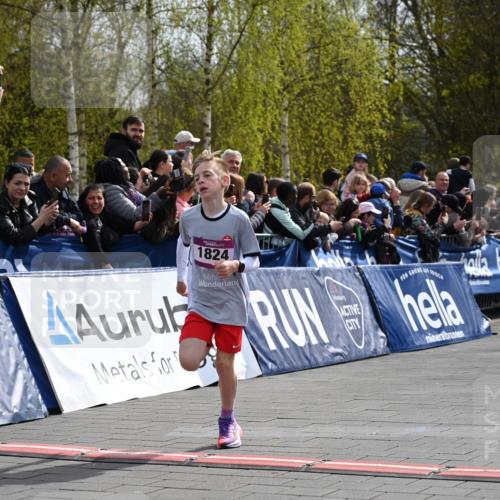 12.04.2026 - 45. Internationalen Wilhelmsburger Insellauf J. Mangold http://msf.ph/oto/9523615 12.04.2026 14:48:26 Ziel 1835, 1824 meine-sportfotos.de