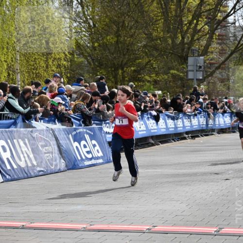 12.04.2026 - 45. Internationalen Wilhelmsburger Insellauf J. Mangold http://msf.ph/oto/9523622 12.04.2026 14:48:34 Ziel 71, 1838, 1068, 599 meine-sportfotos.de