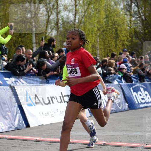 12.04.2026 - 45. Internationalen Wilhelmsburger Insellauf J. Mangold http://msf.ph/oto/9523653 12.04.2026 14:48:38 Ziel 71, 1838, 1068, 599, 18 meine-sportfotos.de