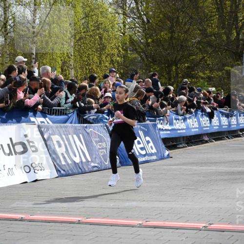 12.04.2026 - 45. Internationalen Wilhelmsburger Insellauf J. Mangold http://msf.ph/oto/9523670 12.04.2026 14:48:42 Ziel 599, 18, 382 meine-sportfotos.de