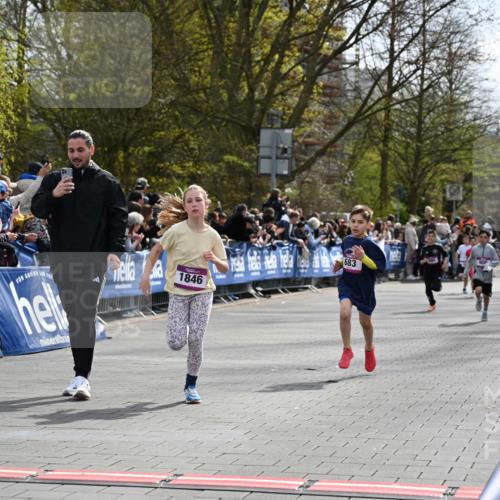 12.04.2026 - 45. Internationalen Wilhelmsburger Insellauf J. Mangold http://msf.ph/oto/9523701 12.04.2026 14:48:50 Ziel 1826, 1841, 337, 167, 1846, 683, 900, 899 meine-sportfotos.de
