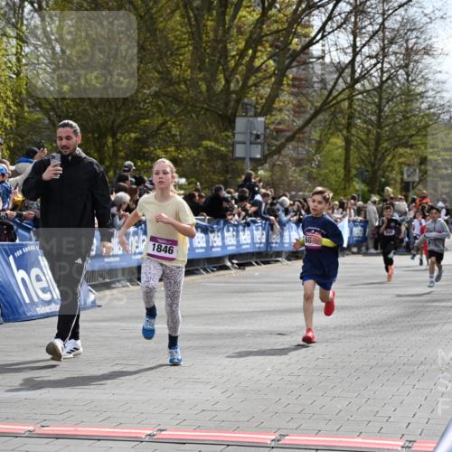 12.04.2026 - 45. Internationalen Wilhelmsburger Insellauf J. Mangold http://msf.ph/oto/9523702 12.04.2026 14:48:51 Ziel 1826, 1841, 337, 167, 1846, 683, 900, 899 meine-sportfotos.de