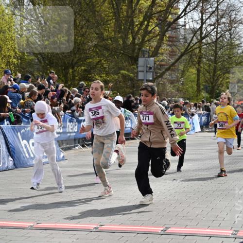 12.04.2026 - 45. Internationalen Wilhelmsburger Insellauf J. Mangold http://msf.ph/oto/9523866 12.04.2026 14:49:14 Ziel 1804, 1836, 5015, 876, 1816, 1815, 428, 385, 371, 433, 487, 887, 73, 1805, 591 meine-sportfotos.de