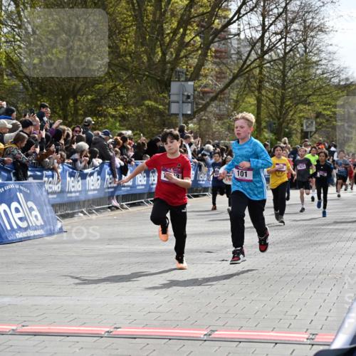 12.04.2026 - 45. Internationalen Wilhelmsburger Insellauf J. Mangold http://msf.ph/oto/9523888 12.04.2026 14:49:18 Ziel 385, 371, 433, 487, 887, 73, 1805, 591, 1043, 101, 1063, 1048, 601, 418, 684, 597, 1823 meine-sportfotos.de