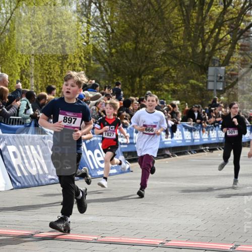 12.04.2026 - 45. Internationalen Wilhelmsburger Insellauf J. Mangold http://msf.ph/oto/9523946 12.04.2026 14:49:28 Ziel 2, 896, 372, 1055, 51, 693, 1817, 100, 855, 897, 353, 666, 1827, 378, 17, 501, 586 meine-sportfotos.de