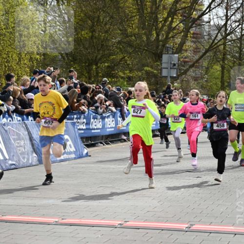 12.04.2026 - 45. Internationalen Wilhelmsburger Insellauf J. Mangold http://msf.ph/oto/9523980 12.04.2026 14:49:36 Ziel 586, 1809, 440, 881, 348, 602, 627, 458, 161, 542, 1842, 894, 882, 652, 1818, 867 meine-sportfotos.de