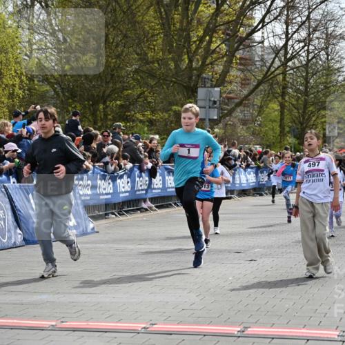 12.04.2026 - 45. Internationalen Wilhelmsburger Insellauf J. Mangold http://msf.ph/oto/9524043 12.04.2026 14:49:45 Ziel 377, 879, 1839, 401, 1812, 106, 169, 1, 1813, 497, 1808, 406, 1811, 367, 1830 meine-sportfotos.de