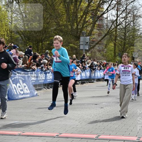 12.04.2026 - 45. Internationalen Wilhelmsburger Insellauf J. Mangold http://msf.ph/oto/9524048 12.04.2026 14:49:45 Ziel 377, 879, 1839, 401, 1812, 106, 169, 1, 1813, 497, 1808, 406, 1811, 367, 1830 meine-sportfotos.de