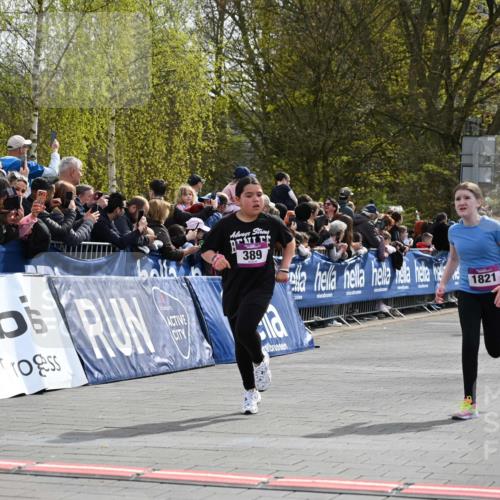 12.04.2026 - 45. Internationalen Wilhelmsburger Insellauf J. Mangold http://msf.ph/oto/9524080 12.04.2026 14:49:53 Ziel 1830, 1848, 439, 389, 1821, 857, 872, 402, 451, 608 meine-sportfotos.de