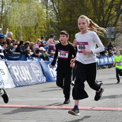 12.04.2026 - 45. Internationalen Wilhelmsburger Insellauf J. Mangold http://msf.ph/oto/9524102 12.04.2026 14:49:58 Ziel 1821, 857, 872, 402, 451, 608, 466, 878, 849, 861, 875, 572, 336, 1036, 1847, 400, 672 meine-sportfotos.de
