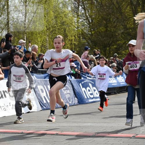 12.04.2026 - 45. Internationalen Wilhelmsburger Insellauf J. Mangold http://msf.ph/oto/9524200 12.04.2026 14:50:17 Ziel 1038, 516, 445, 395, 600, 168, 396, 871, 173, 369, 21, 403, 398, 1064, 667, 661, 1829, 561, 469, 397, 393 meine-sportfotos.de