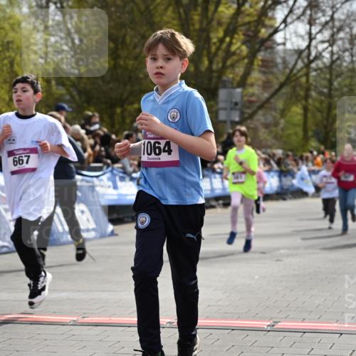 12.04.2026 - 45. Internationalen Wilhelmsburger Insellauf J. Mangold http://msf.ph/oto/9524206 12.04.2026 14:50:18 Ziel 395, 600, 168, 396, 871, 173, 369, 21, 403, 398, 1064, 667, 661, 1829, 561, 469, 397, 393, 376 meine-sportfotos.de