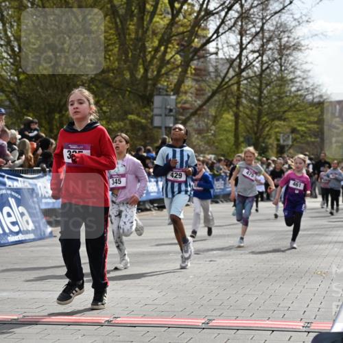 12.04.2026 - 45. Internationalen Wilhelmsburger Insellauf J. Mangold http://msf.ph/oto/9524252 12.04.2026 14:50:25 Ziel 397, 393, 376, 890, 500, 1037, 335, 370, 345, 429, 905, 461, 475, 859, 1840 meine-sportfotos.de