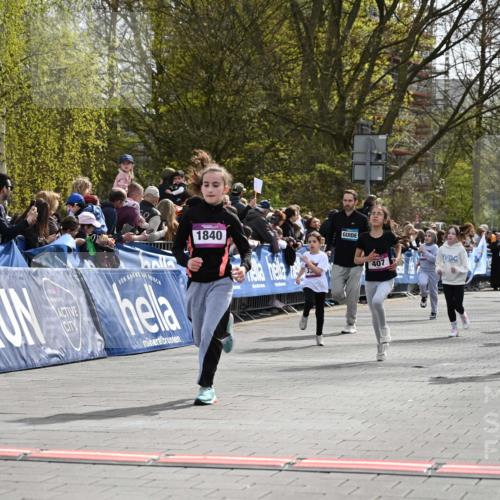12.04.2026 - 45. Internationalen Wilhelmsburger Insellauf J. Mangold http://msf.ph/oto/9524264 12.04.2026 14:50:28 Ziel 1037, 335, 370, 345, 429, 905, 461, 475, 859, 1840, 504, 333, 391, 407, 883, 452 meine-sportfotos.de