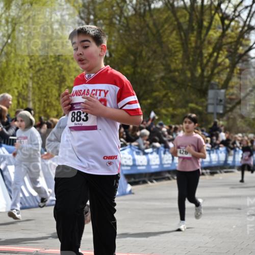 12.04.2026 - 45. Internationalen Wilhelmsburger Insellauf J. Mangold http://msf.ph/oto/9524284 12.04.2026 14:50:32 Ziel 1840, 504, 333, 391, 407, 883, 452, 1834, 491, 426, 392, 880, 151, 1035 meine-sportfotos.de