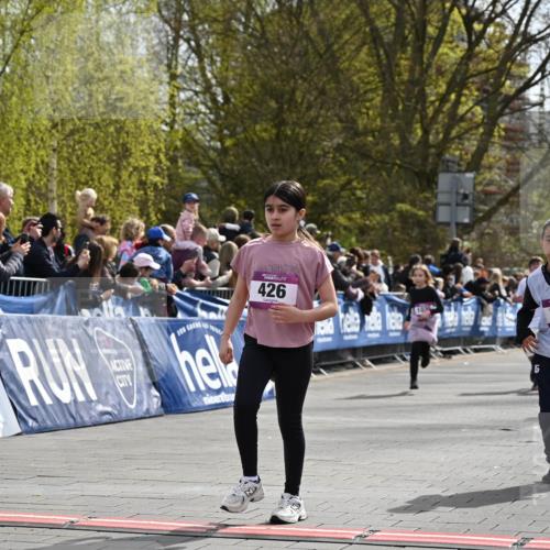 12.04.2026 - 45. Internationalen Wilhelmsburger Insellauf J. Mangold http://msf.ph/oto/9524290 12.04.2026 14:50:34 Ziel 504, 333, 391, 407, 883, 452, 1834, 491, 426, 392, 880, 151, 1035, 330 meine-sportfotos.de