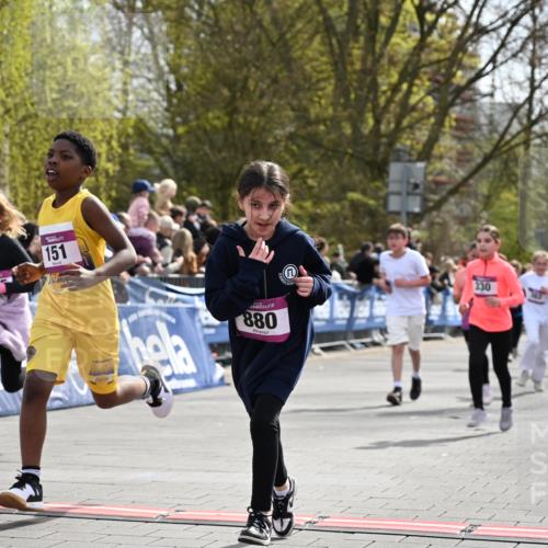 12.04.2026 - 45. Internationalen Wilhelmsburger Insellauf J. Mangold http://msf.ph/oto/9524301 12.04.2026 14:50:36 Ziel 452, 1834, 491, 426, 392, 880, 151, 1035, 330, 362, 865, 1844 meine-sportfotos.de