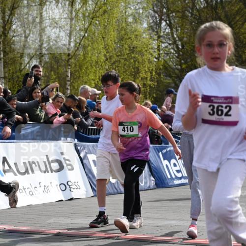 12.04.2026 - 45. Internationalen Wilhelmsburger Insellauf J. Mangold http://msf.ph/oto/9524324 12.04.2026 14:50:40 Ziel 151, 1035, 330, 362, 865, 1844, 98, 22, 654, 420, 877, 1049 meine-sportfotos.de
