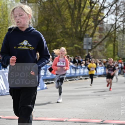 12.04.2026 - 45. Internationalen Wilhelmsburger Insellauf J. Mangold http://msf.ph/oto/9524341 12.04.2026 14:50:44 Ziel 1844, 98, 22, 654, 420, 877, 1049, 1837, 609, 331 meine-sportfotos.de