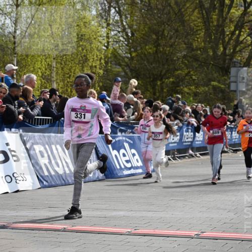 12.04.2026 - 45. Internationalen Wilhelmsburger Insellauf J. Mangold http://msf.ph/oto/9524365 12.04.2026 14:50:48 Ziel 1049, 1837, 609, 331, 626, 895, 357, 889, 408, 351, 893, 455 meine-sportfotos.de