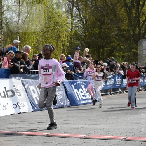 12.04.2026 - 45. Internationalen Wilhelmsburger Insellauf J. Mangold http://msf.ph/oto/9524366 12.04.2026 14:50:48 Ziel 1049, 1837, 609, 331, 626, 895, 357, 889, 408, 351, 893, 455 meine-sportfotos.de