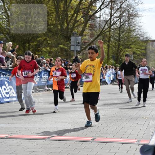 12.04.2026 - 45. Internationalen Wilhelmsburger Insellauf J. Mangold http://msf.ph/oto/9524370 12.04.2026 14:50:49 Ziel 1837, 609, 331, 626, 895, 357, 889, 408, 351, 893, 455, 388 meine-sportfotos.de