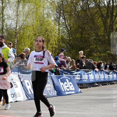 12.04.2026 - 45. Internationalen Wilhelmsburger Insellauf J. Mangold http://msf.ph/oto/9524481 12.04.2026 14:51:19 Ziel 435, 1051, 544, 444, 868, 852, 358, 1072 meine-sportfotos.de