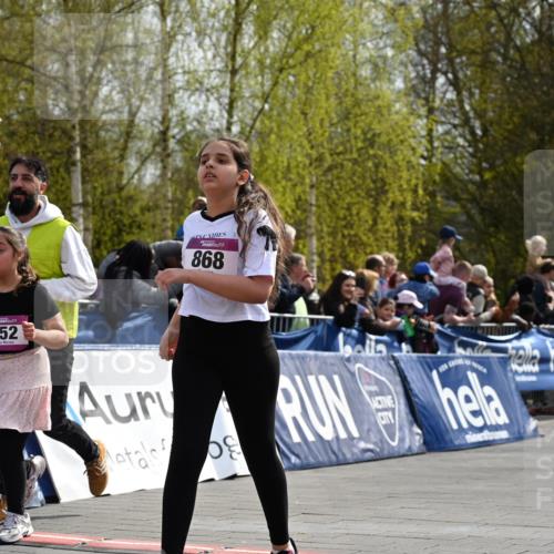 12.04.2026 - 45. Internationalen Wilhelmsburger Insellauf J. Mangold http://msf.ph/oto/9524487 12.04.2026 14:51:20 Ziel 544, 444, 868, 852, 358, 1072 meine-sportfotos.de
