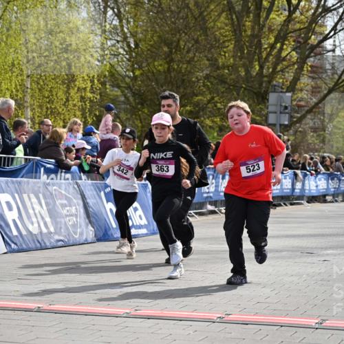 12.04.2026 - 45. Internationalen Wilhelmsburger Insellauf J. Mangold http://msf.ph/oto/9524564 12.04.2026 14:51:38 Ziel 1071, 523, 363, 342, 505 meine-sportfotos.de