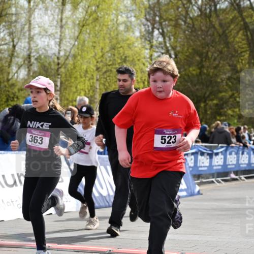 12.04.2026 - 45. Internationalen Wilhelmsburger Insellauf J. Mangold http://msf.ph/oto/9524575 12.04.2026 14:51:39 Ziel 1071, 523, 363, 342, 505 meine-sportfotos.de