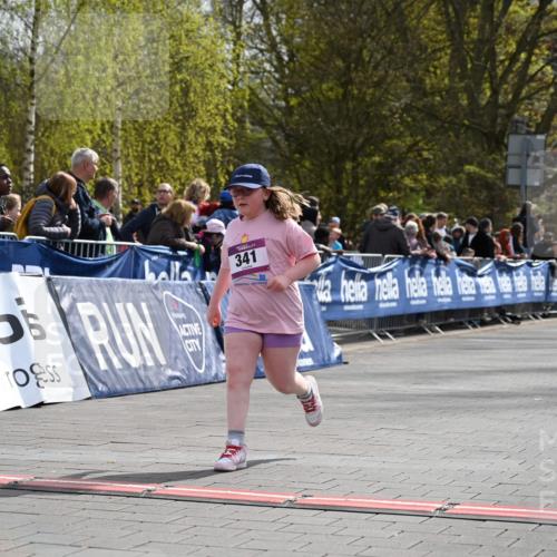 12.04.2026 - 45. Internationalen Wilhelmsburger Insellauf J. Mangold http://msf.ph/oto/9524660 12.04.2026 14:52:08 Ziel 114, 341 meine-sportfotos.de